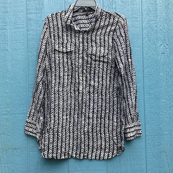 J. Crew brand Herringbone Striped Tunic Button Down
Women’s Size Small - Picture 2 of 6